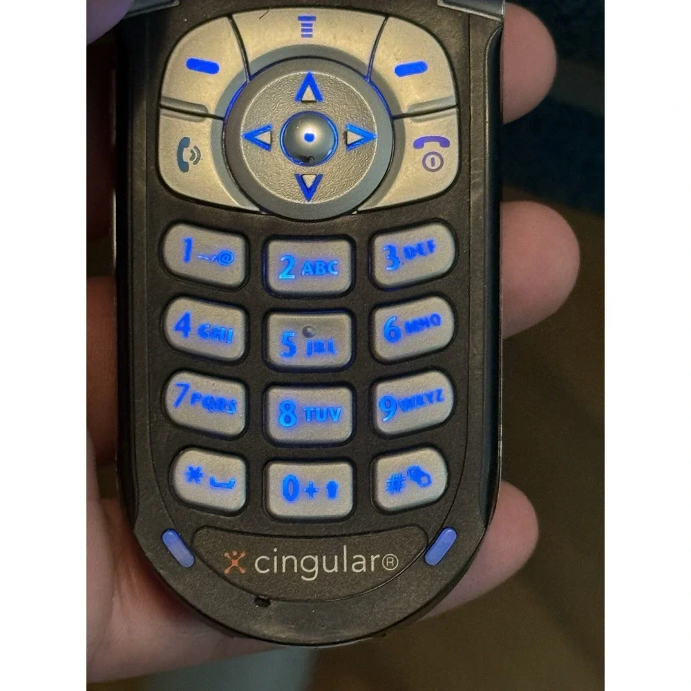 Motorola V180 Black 128x128 Pixels Display Single-SIM (Cingular) Flip Cell Phone